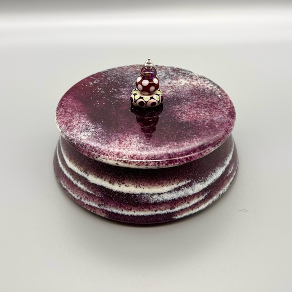 Glass cast art boxes. 100% handmade by glass artist Yvette Lillge.